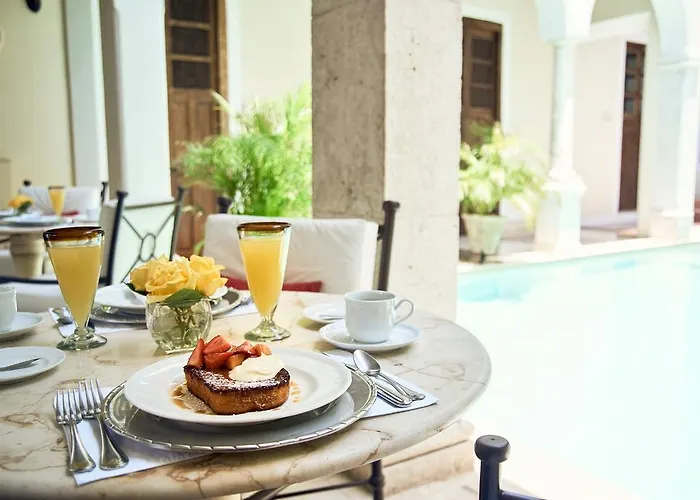 Casa Lecanda Boutique Hotel